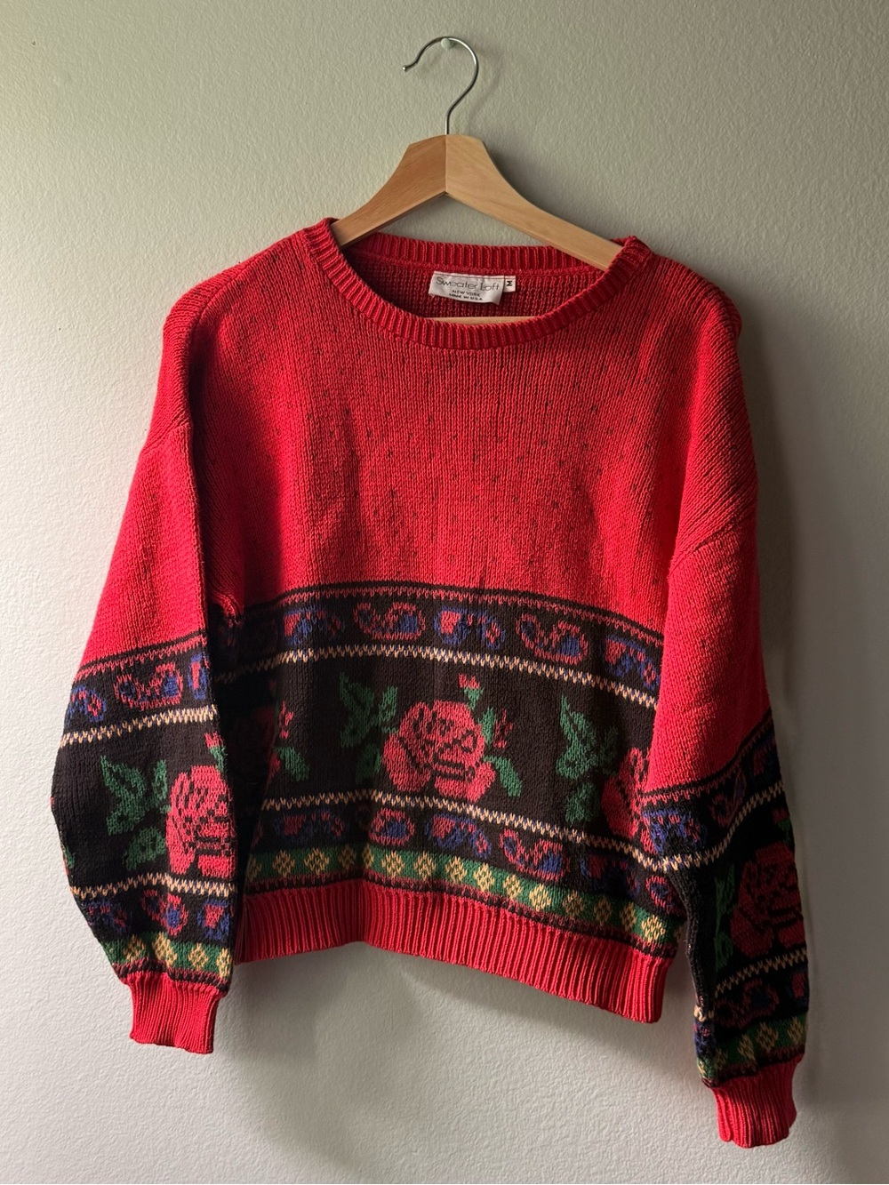 Red Floral Crewneck Sweater - Vintage